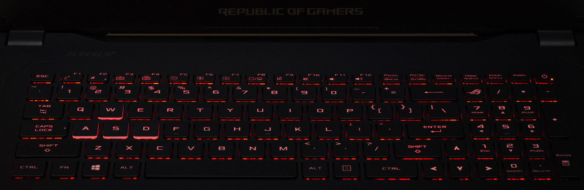 strix-gl702vi-keyboard